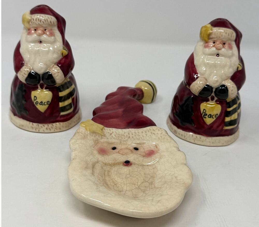 Vigor Christmas Santa Salt and Pepper Shakers Peace on Front and Spoon Rest